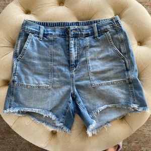 Aerie relaxed jean shorts size medium